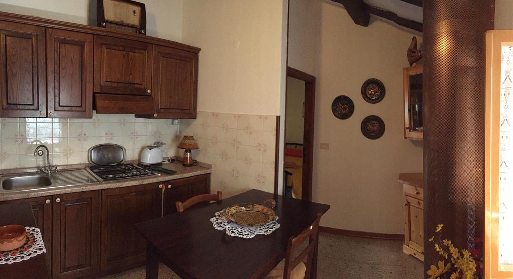 Agriturismo Poggio Paradiso Mengara Camera foto